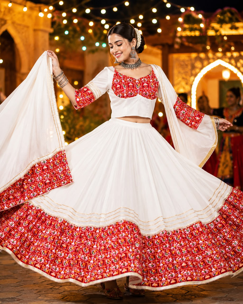 Heavy Reyon Febric Vintage Patola Border Chaniyacholi With Fancy Patola Dupatta